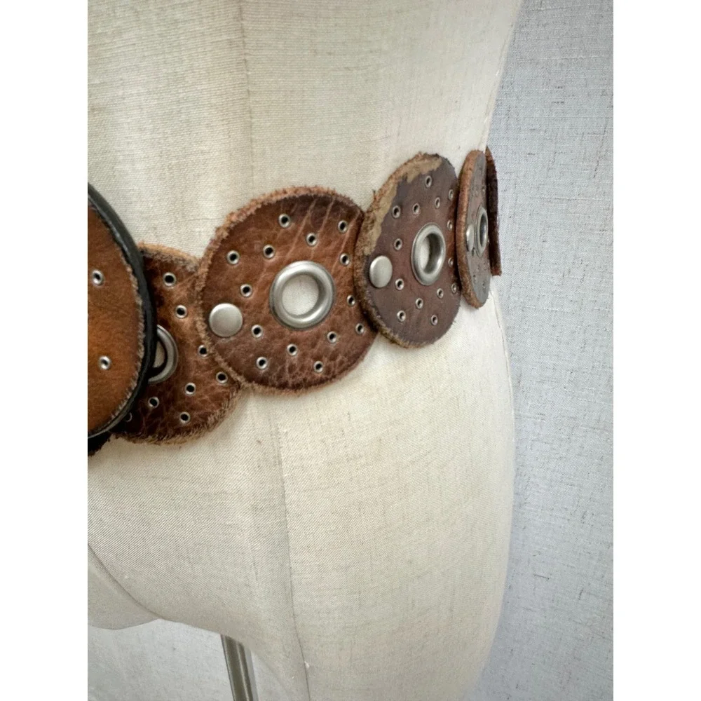 Western boho leather Disc Concho Belt Brown silver grommets‎ SML/MED adjustable